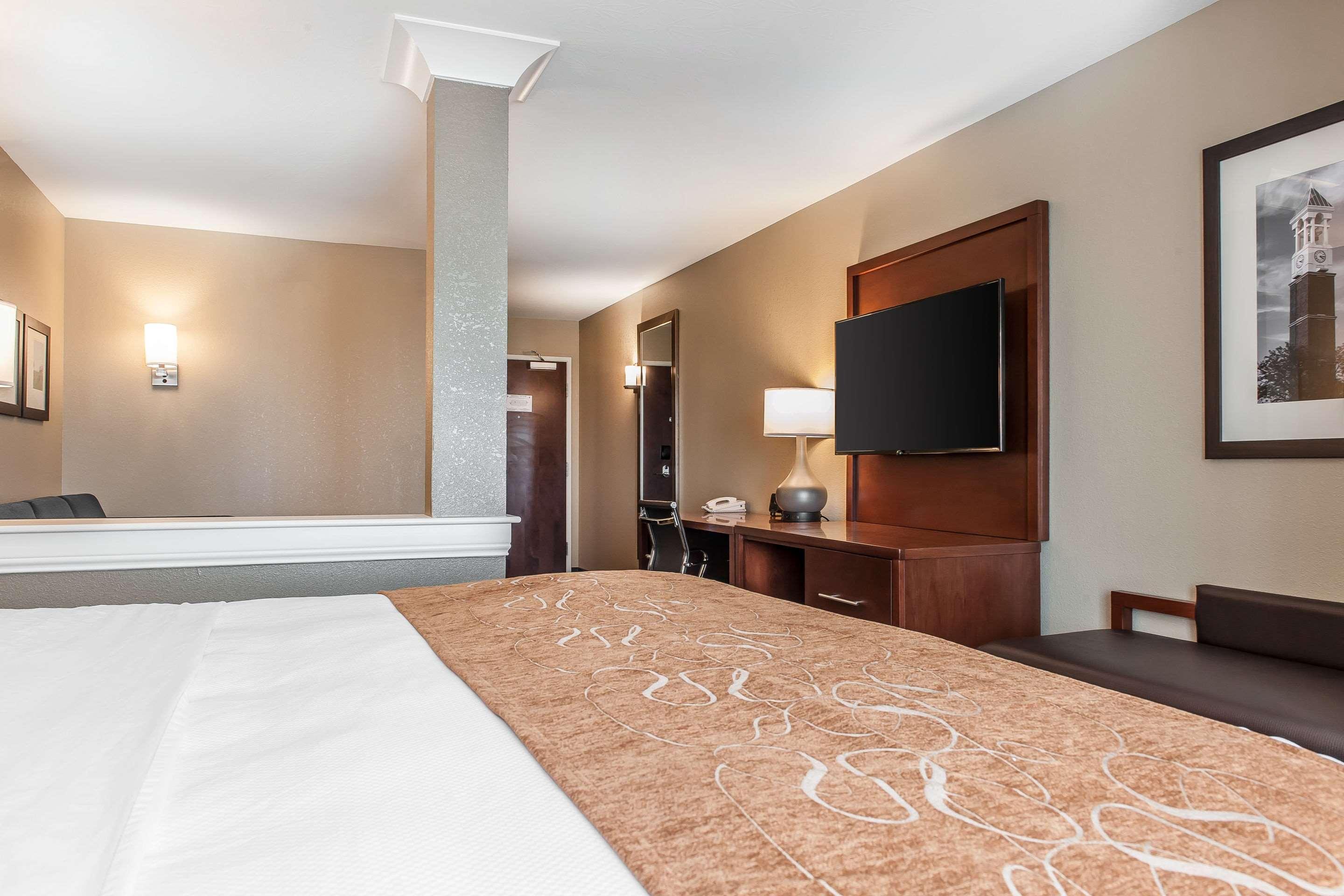 Comfort Suites Rensselaer Near Fair Oaks Exteriör bild