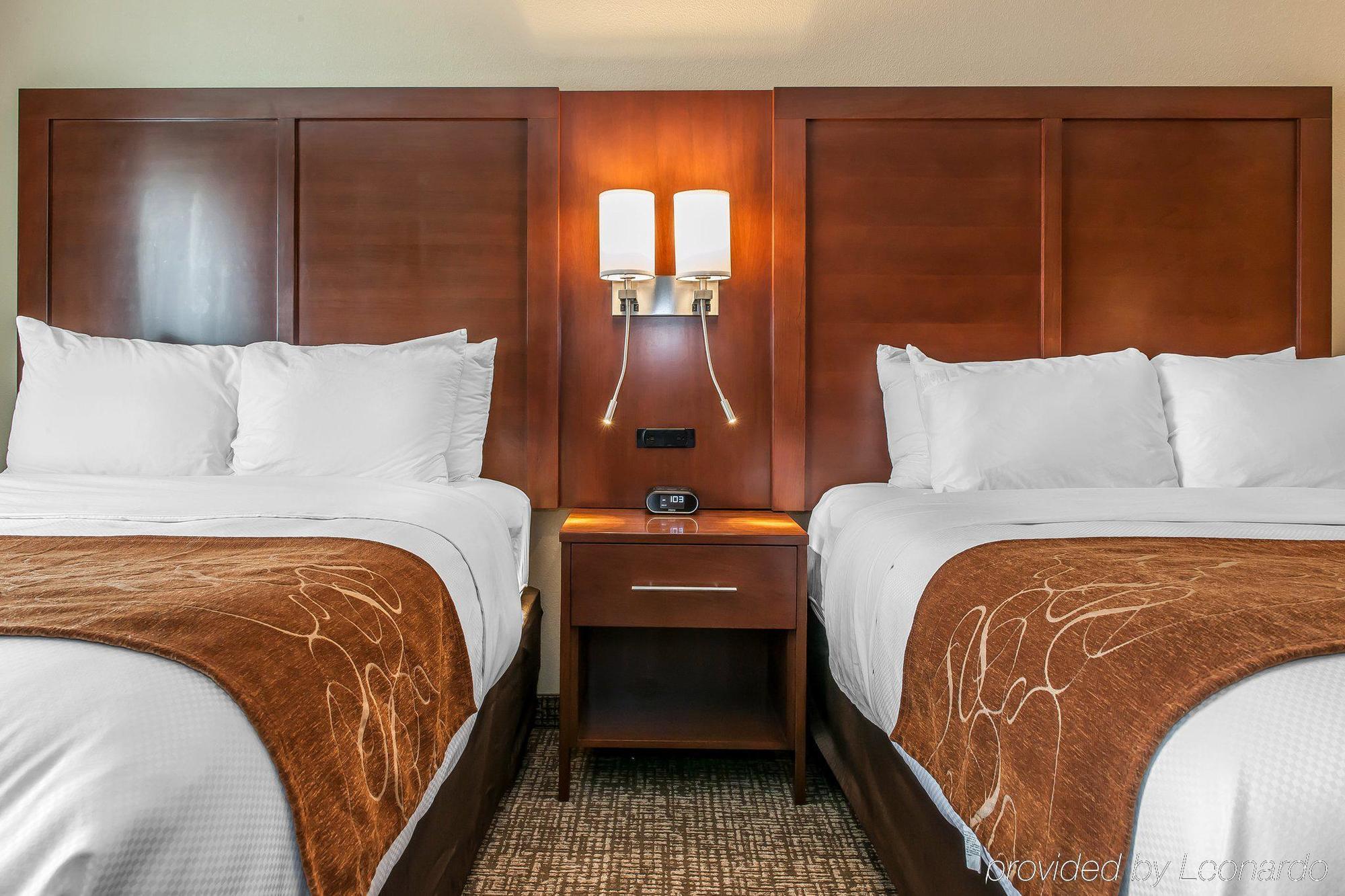 Comfort Suites Rensselaer Near Fair Oaks Exteriör bild